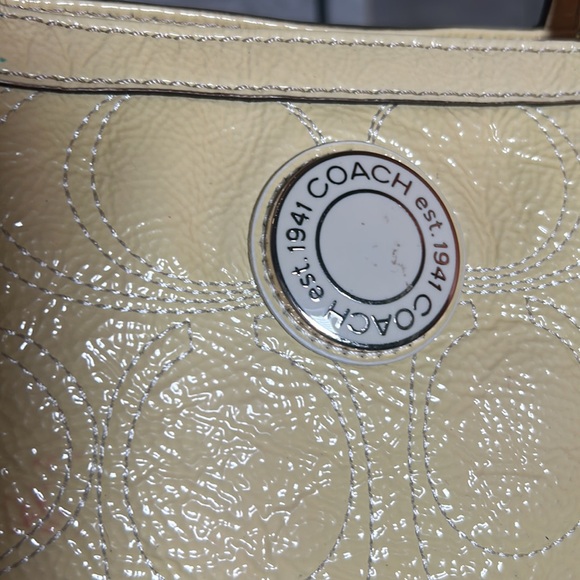 Coach patent leather (full grain cowhide) tote Rare EUC - Picture 7 of 16